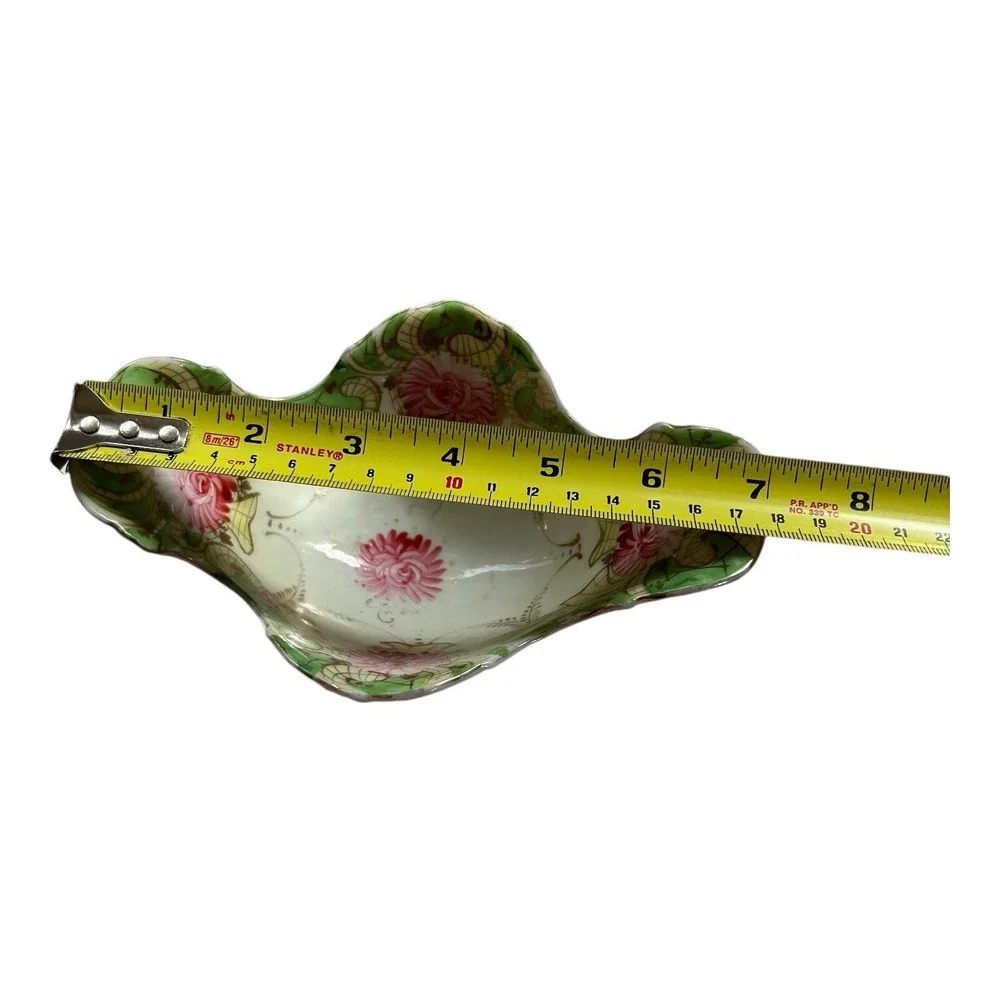 Fluted 4 Footed Bowl Nut‎ Dish Hand Painted unmarked vintage